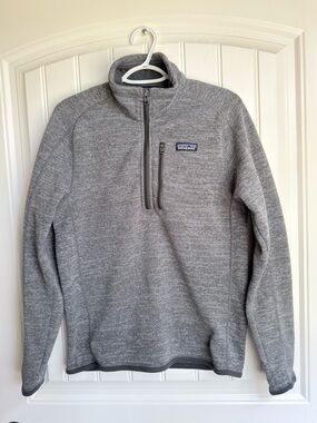 Patagonia 
Gray Fleece Jacket
Size: Small